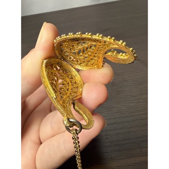 Vtg 70's Gold PAISLEY Filigree Viviane Woodard Pendant Perfume Locket Necklace! - Picture 4 of 5